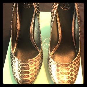 JS by Jessica Simpson Oscar Heels Size 10